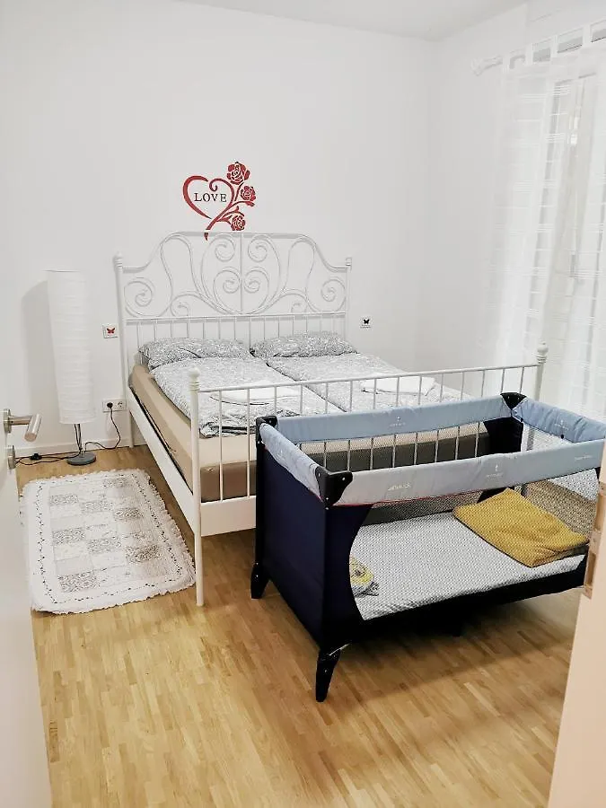 Apartment Near Fair And Central City In Few Min, With Garden Frankfurt am Main