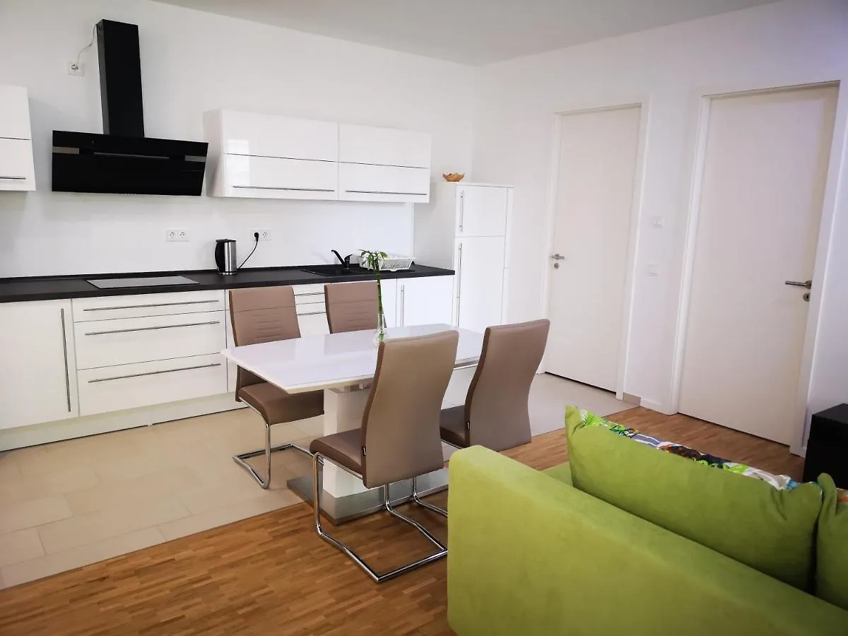 Apartment Near Fair And Central City In Few Min, With Garden Frankfurt am Main