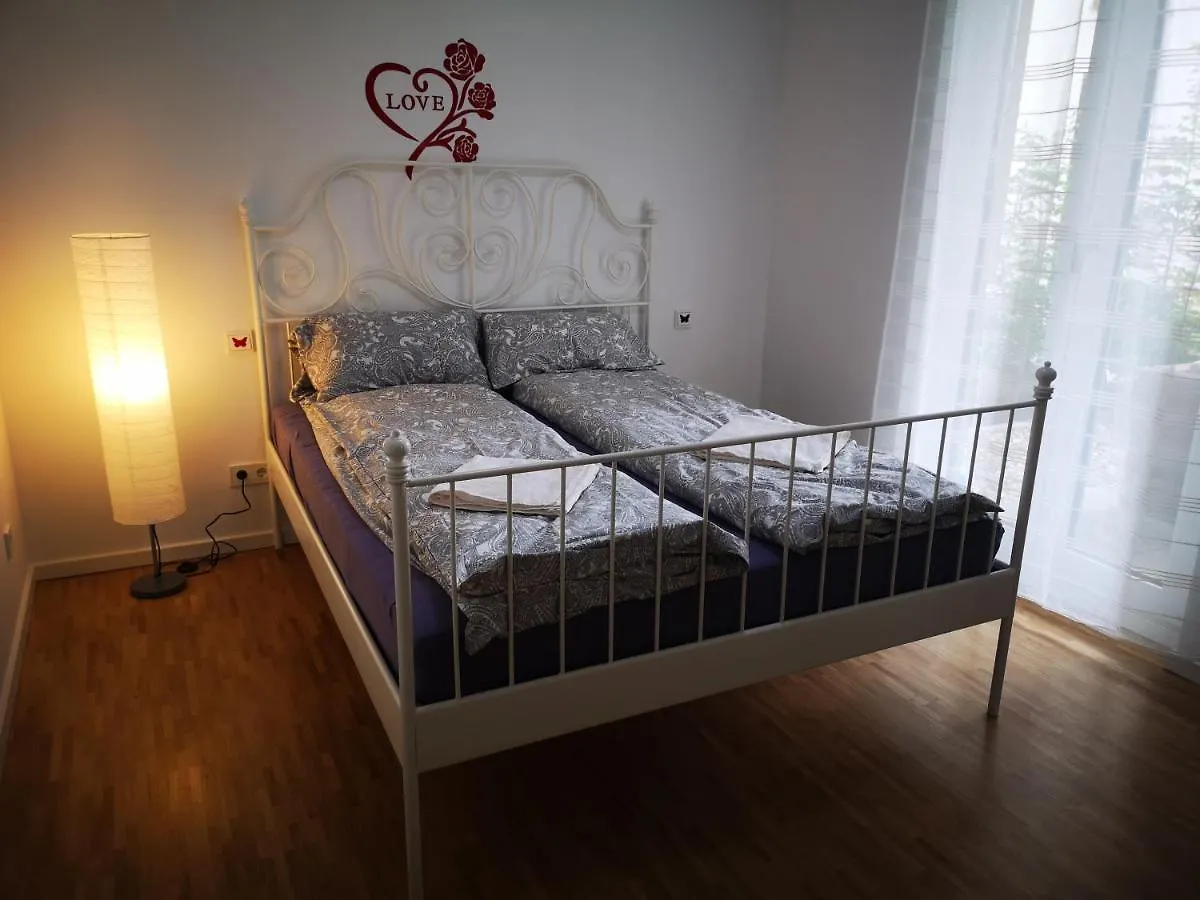 Apartment Near Fair And Central City In Few Min, With Garden Frankfurt am Main